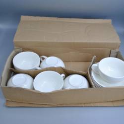 керамичен сервиз 6 чаши с чиниики 220 ml. и чайник на метална поставка 25х18х19 см. в кутия