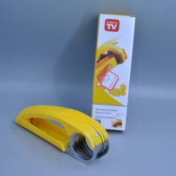 пластмасов нож за ягоди и банани в кутия 18х6 см.