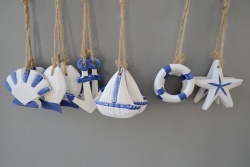 полеризинов сувенир, вятърен чан 6 морски сувенира и щипки 100х5 см. (4 модела) морски дизайн (4 бр. в кутия, микс)
