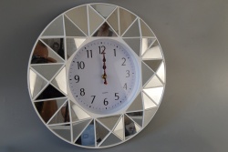 СТЕНЕН часовник, огледален, пречупващ, сиво златист 40,5х40,5 см. 1901(Промоция- при покупка на кашон 12 бр. базова цена 21,50 лв.)