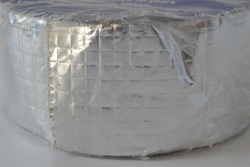 тиксо, водоизолиращо, сиво, подходящо за облепяне на повърхности с изтичане на вода 3,8 см. х 3,20 м.