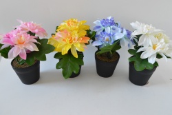 изкуствено цвете в пластмасова кашпа, роза със зеленина 7,5х7,5х21 см. (12 бр. в стек)(144 бр. в кашон)