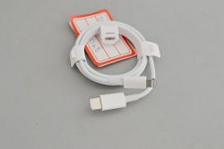 аксесоар за телефони и други, разклонител за запалка на автомобил 2 бр USB 2 A качествен, бързозареждащ 2 цвята (50 бр. в стек, еднаква разцветка)