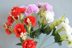 ИЗКУСТВЕНО цвете, букет роза, разцъфнала 5 разклонения 10 цвята със зеленина и тичинки 35 см. (2 бр. в стек)(Промоция- при покупка над 20 бр. базова цена 1,80 лв.)