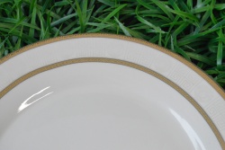 керамично изделие, чиния 22,2х6,5 см. дълбока, бяла 9803 (49 бр. в кашон)