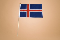 знаме Исландия, качествен полиестер 14х21 см. с дървена дръжка (50 бр. в стек)