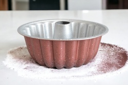 домашна потреба, форма за кекс, луксозна 25х10 см. метал, тежка
