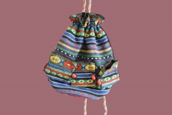 сувенирна чанта, раница от текстил 25х10х20 см. ръчно изработена от естествени материали
