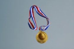 спортен сувенир, медал, венец (10 бр. в стек 50 бр. в пакет)