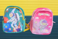 чанта тип, раница, детска 2 ципа 2 джоба 30х25х12 см. астронафт, розов фон 2 цвята (5 бр. в стек, еднакви)