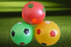 спортни стоки, топка, футбол 45 см. дъга 382 гр. 3 цвята