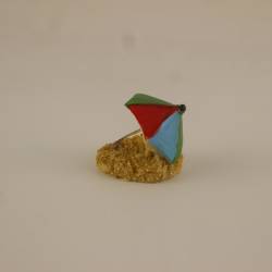 сувенир от полеризин, папагал, кацнал на камък 4х3,5х4,5 см. 2 модела SY666 (50 бр. в кутия)
