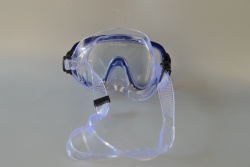 1.ПЛУВНА маска за лице Temp Glass разделена с качествена закопчалка, синьо, зелено, черно, светло синьо (Промоция- при покупка над 10 бр.6.50 лв.без възможност за отстъпки)(50 бр. в кашон)