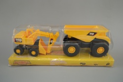 детска играчка, трактор със светещи гуми  от пластмаса  в P.V.C. опаковка 27х17х17 см.488-97A