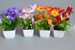изкуствено цвете в пластмасова кашпа, букет кала 7,5х7,5х18 см. (12 бр. в стек)(144 бр. в кашон)