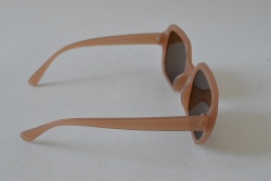 слънчеви очила, дамски, пластмасова рамка със златист орнамент 18117 (20 бр. в кутия)