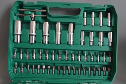 инструменти в комплект, гидория с тресчотка 12 елемента от 4 до 13 мм.