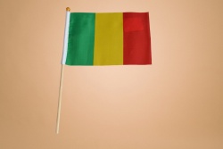 знаме Нидерландия, качествен полиестер 14х21 см. с дървена дръжка, издържа на дъжд (50 бр. в стек)