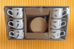 сервиз 6 бр. керамични чаши за кафе 180 ml. с чиния, бяло с пера злато в кутия 33х28х8 см.