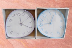 часовник, стенен, кръг, широка рамка, капка 30х24 см. (3 модела)