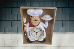 часовник, стенен, готвач с часовник в кутия 28х23 см.