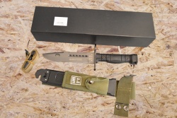 ловен нож 30 см. с трион и пластмасова кания TITANIUM COATED RUI HB-1