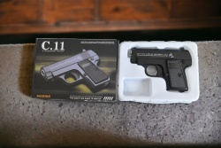 МЕТАЛЕН пистолет в кутия C11 19x17 см.(Промоция- при покупка на 60 бр. в кашон базова цена 12,50 лв.)