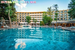 сувенир, магнитнa пластикa SUNNY BEACH Bareco Royal Beach двуизмерен 8,5х5,5 см. (R4)